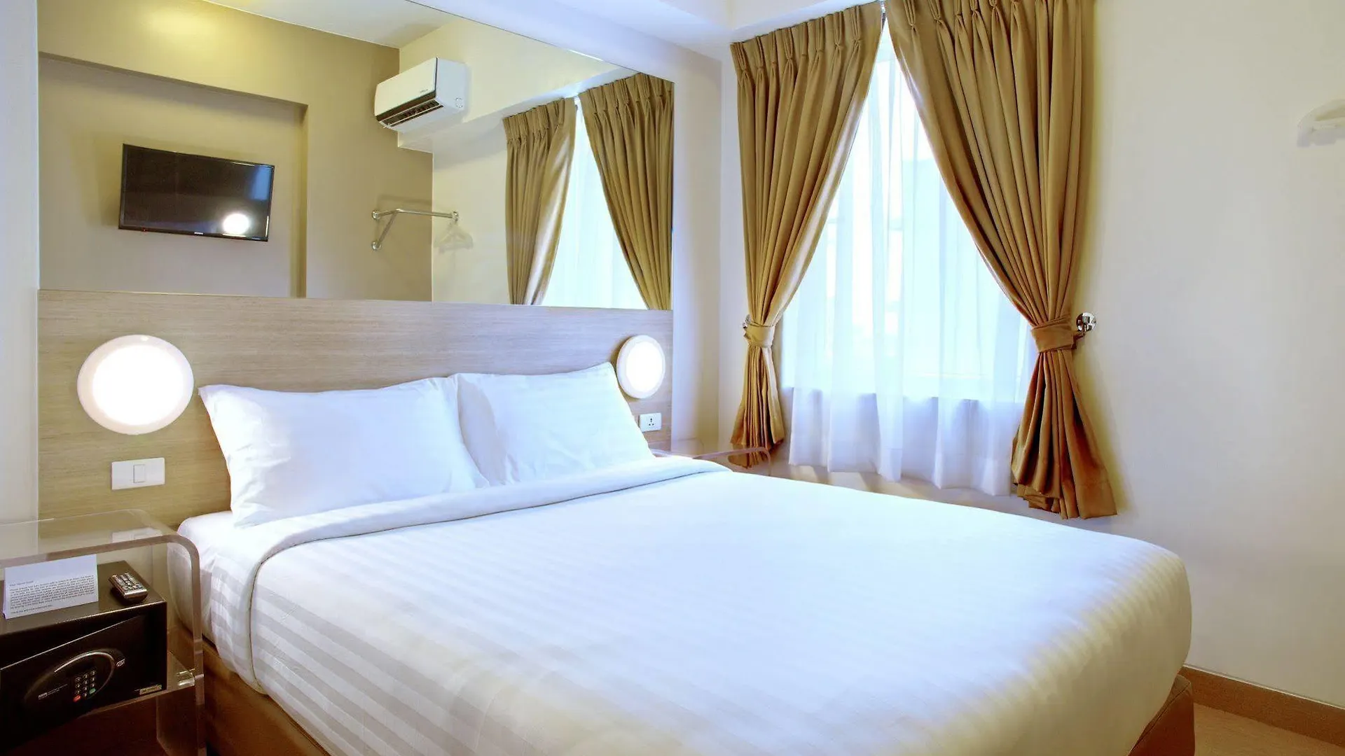 Red Planet Ortigas Hotel Mandaluyong 3*,